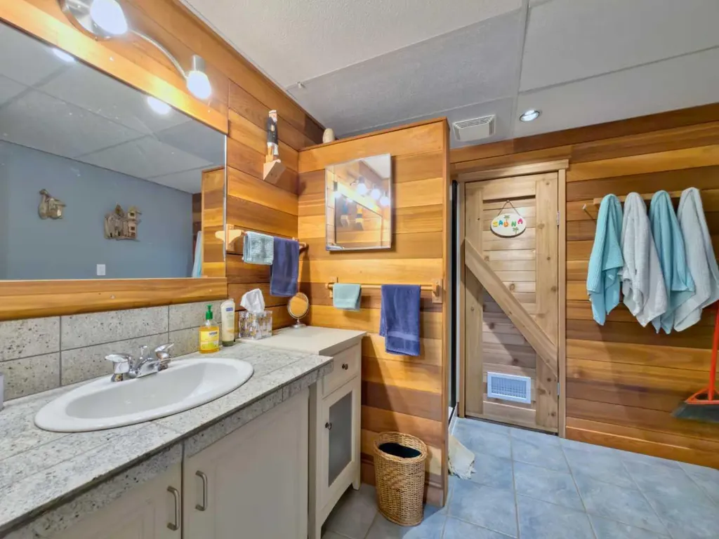 109 Adanac Rise Hillcrest AB T0K 1C0