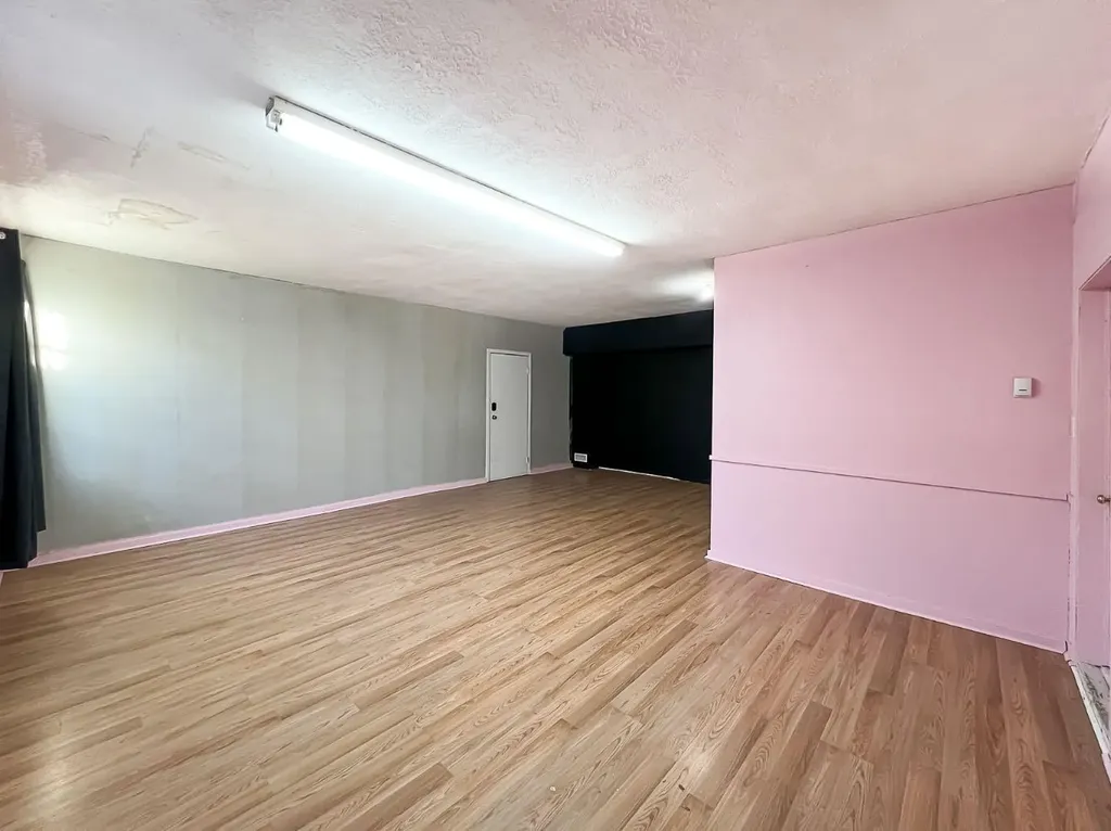 8 Railway Avenue NE Falher AB T0H 1M0