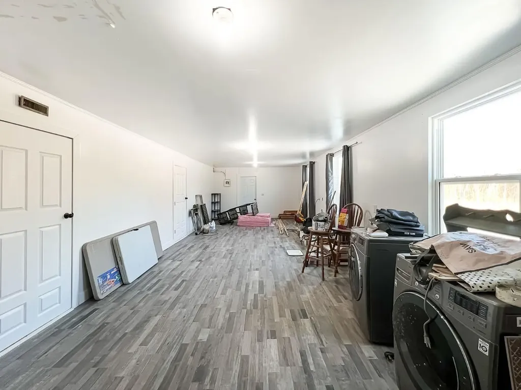 8 Railway Avenue NE Falher AB T0H 1M0