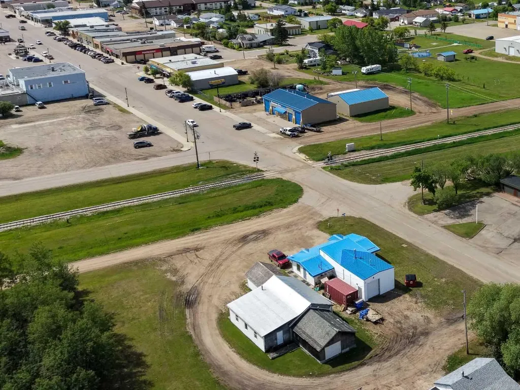 8 Railway Avenue NE Falher AB T0H 1M0