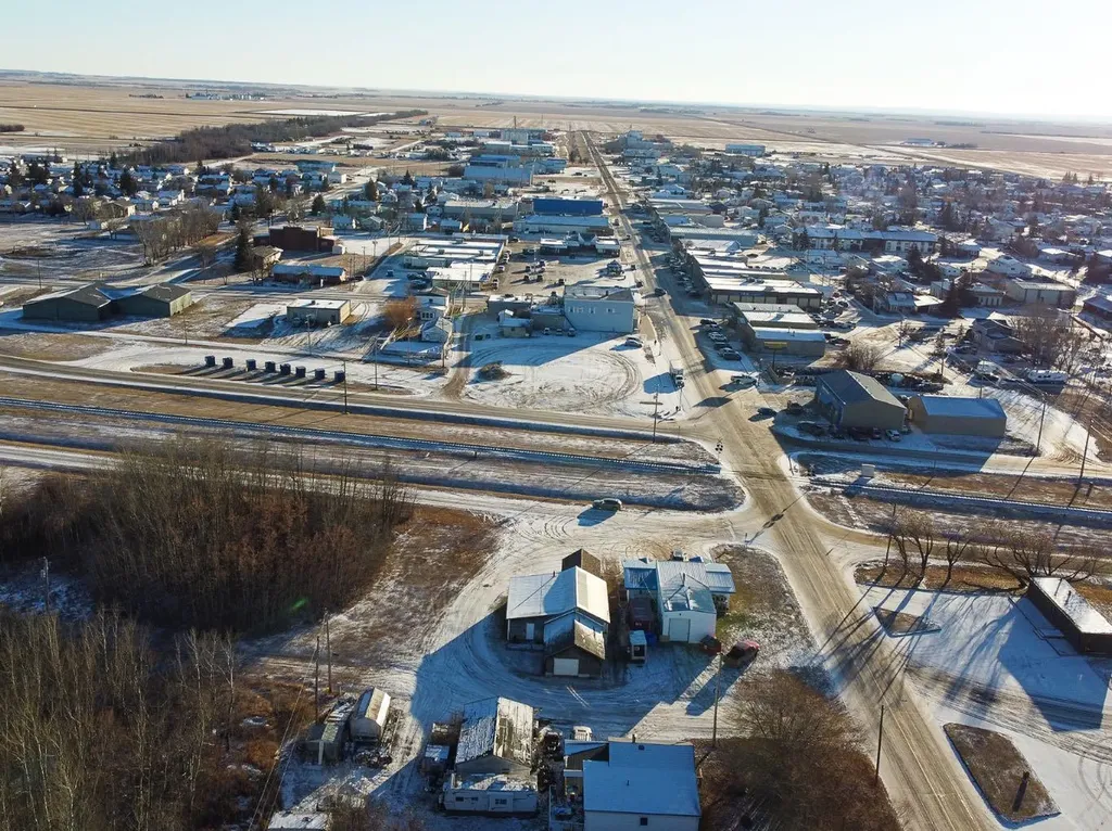 8 Railway Avenue NE Falher AB T0H 1M0