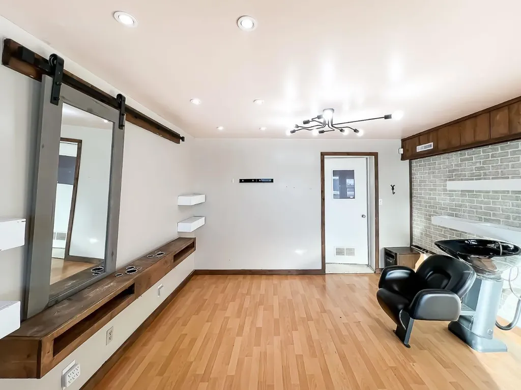 8 Railway Avenue NE Falher AB T0H 1M0