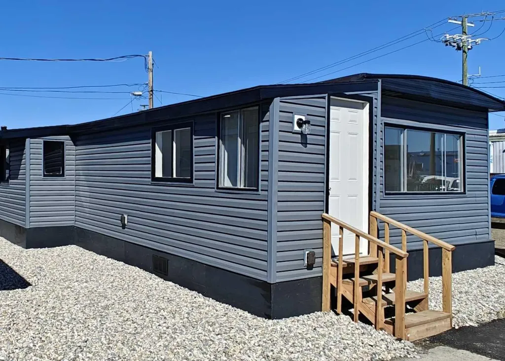 2106 50 Street SE Calgary AB T2B 1M7