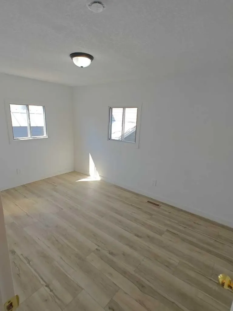 2106 50 Street SE Calgary AB T2B 1M7
