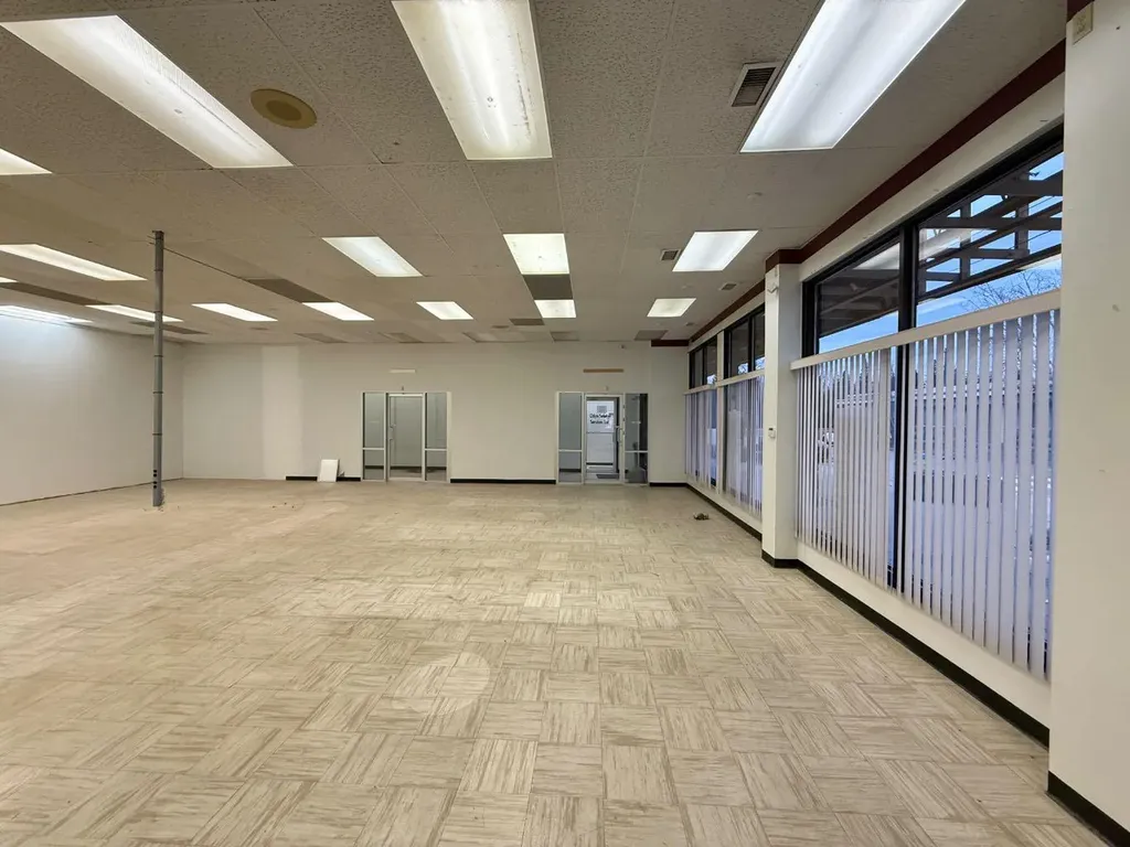 111 Government Road Hinton AB T7V1B7