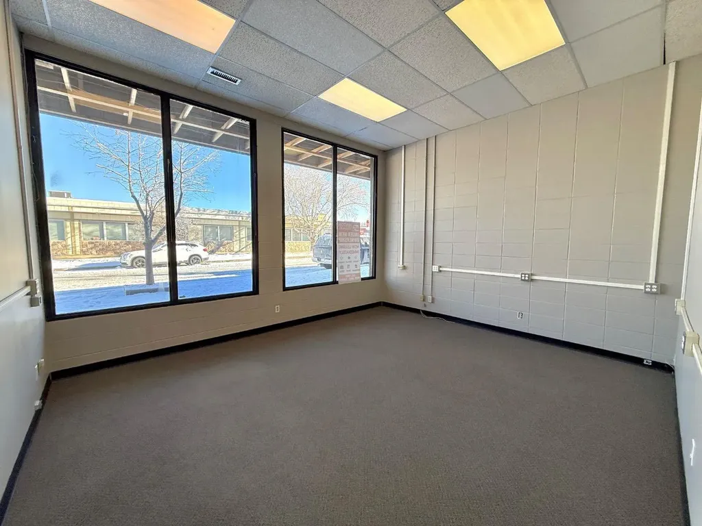 105 Government Road Hinton AB T7V1B7