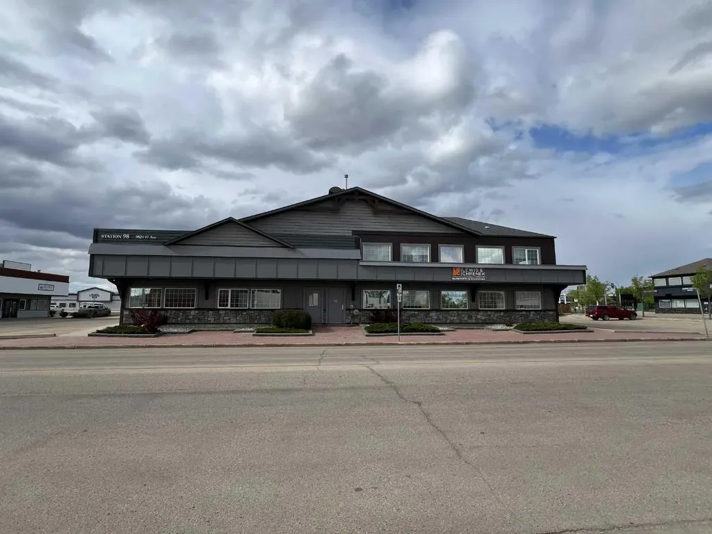 9824 97 Avenue Grande Prairie AB T8V 7K2