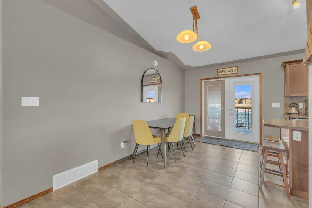 72 Rozier Close Sylvan Lake AB T4S 0B7