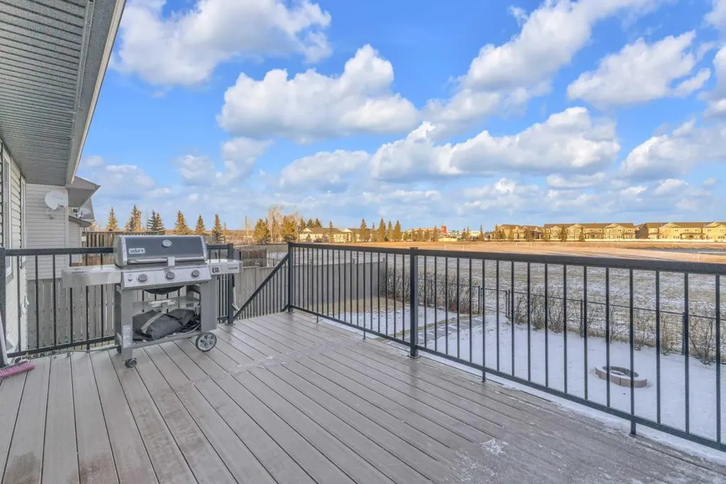 72 Rozier Close Sylvan Lake AB T4S 0B7