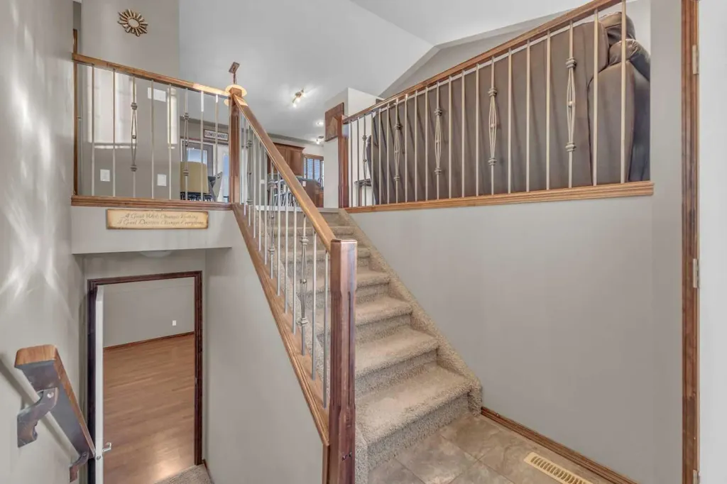 72 Rozier Close Sylvan Lake AB T4S 0B7