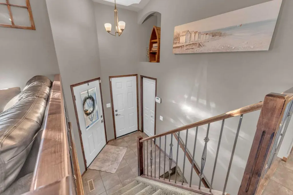 72 Rozier Close Sylvan Lake AB T4S 0B7