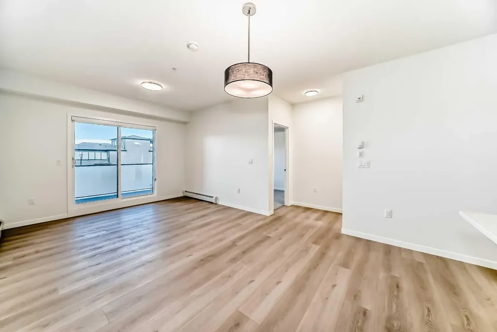 245 Edith Place NW Calgary AB T3R 2M7