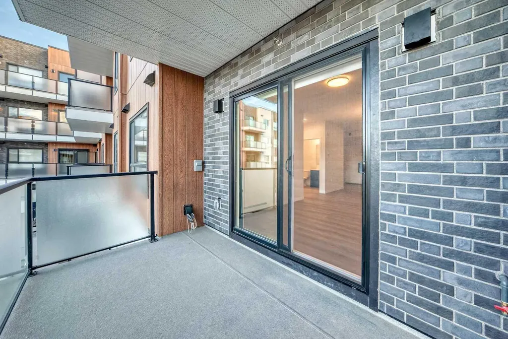 245 Edith Place NW Calgary AB T3R 2M7