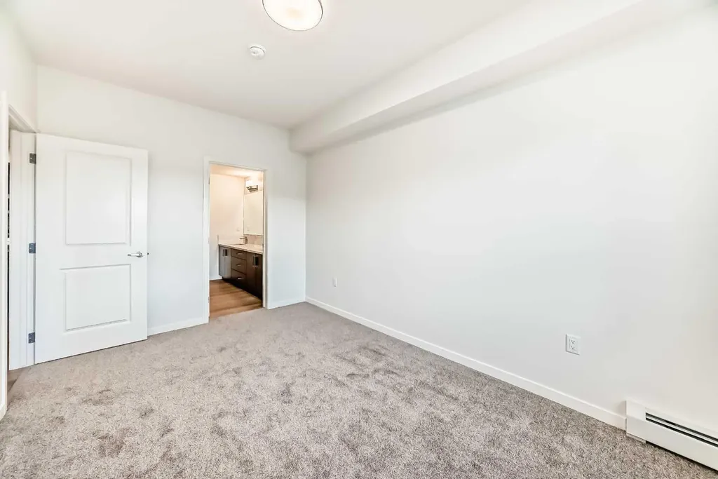 245 Edith Place NW Calgary AB T3R 2M7