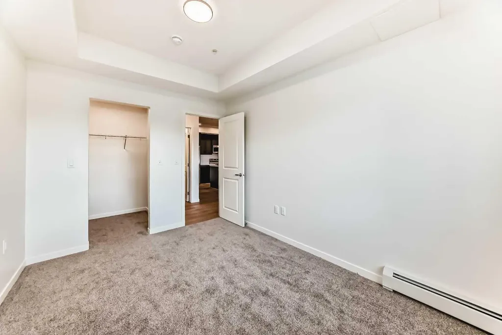 245 Edith Place NW Calgary AB T3R 2M7
