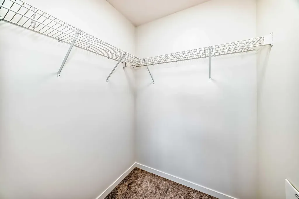 245 Edith Place NW Calgary AB T3R 2M7