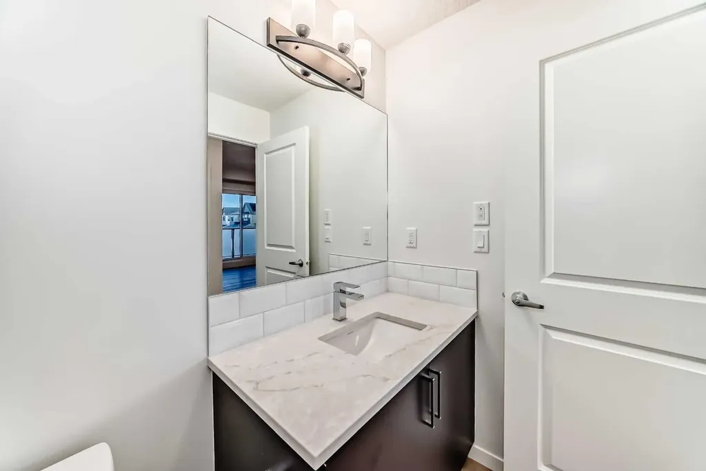 245 Edith Place NW Calgary AB T3R 2M7