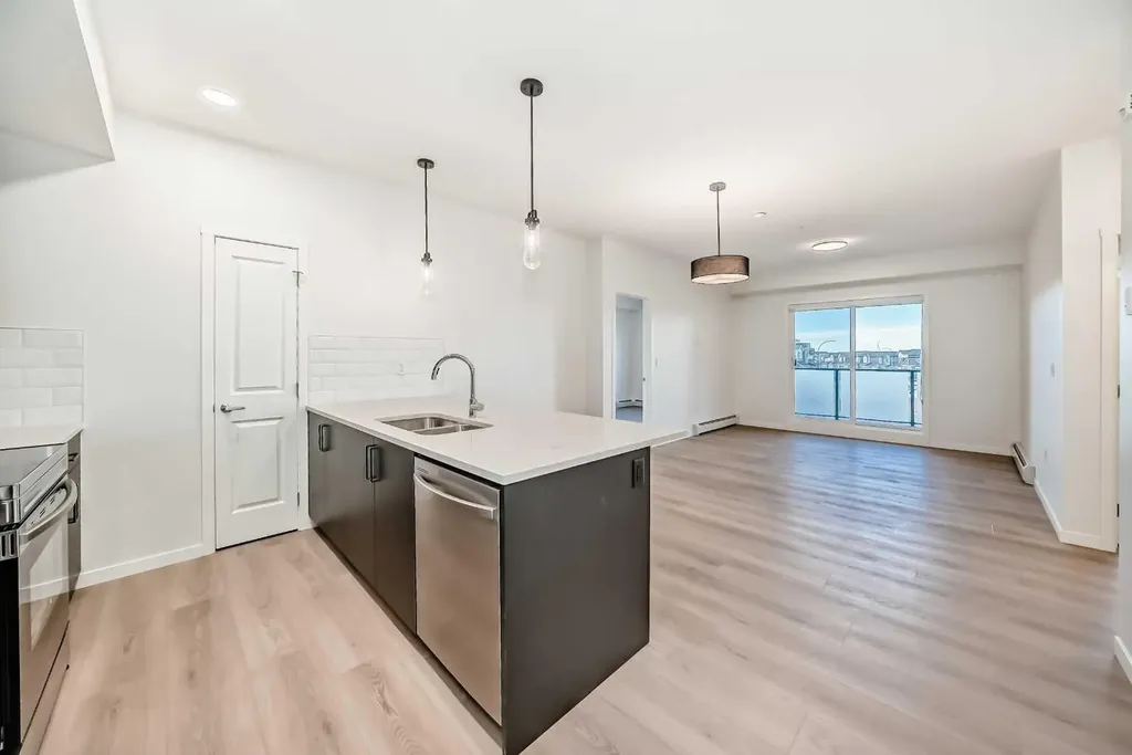 245 Edith Place NW Calgary AB T3R 2M7