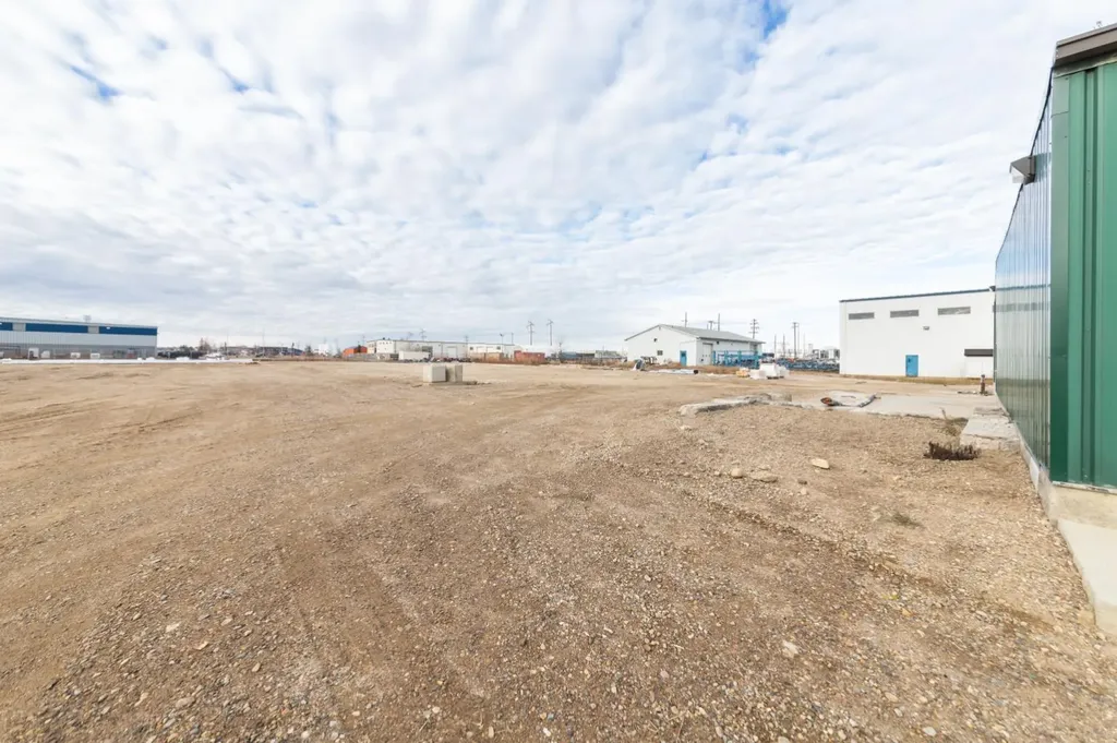 5520 59 Avenue Lloydminster AB T9V 0C7