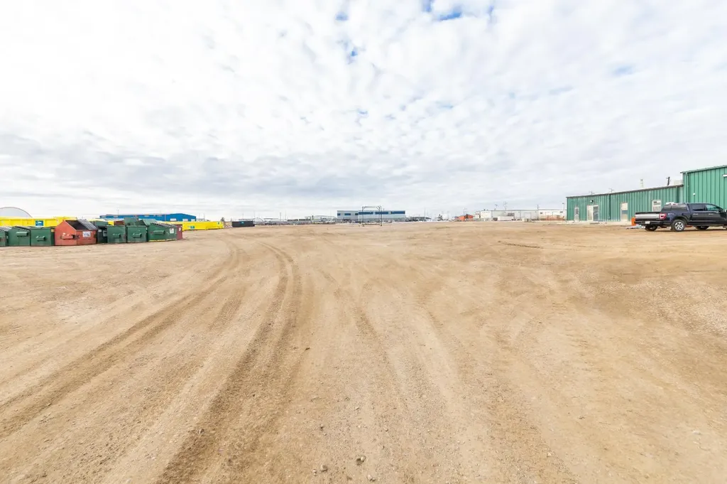 5520 59 Avenue Lloydminster AB T9V 0C7