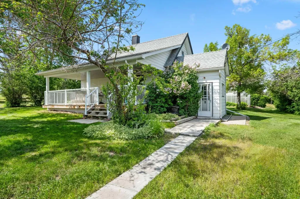 270168 Range Road 283 Rural Rocky View County AB T4A2S9