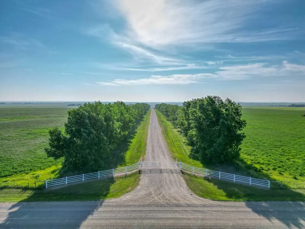 270168 Range Road 283 Rural Rocky View County AB T4A2S9