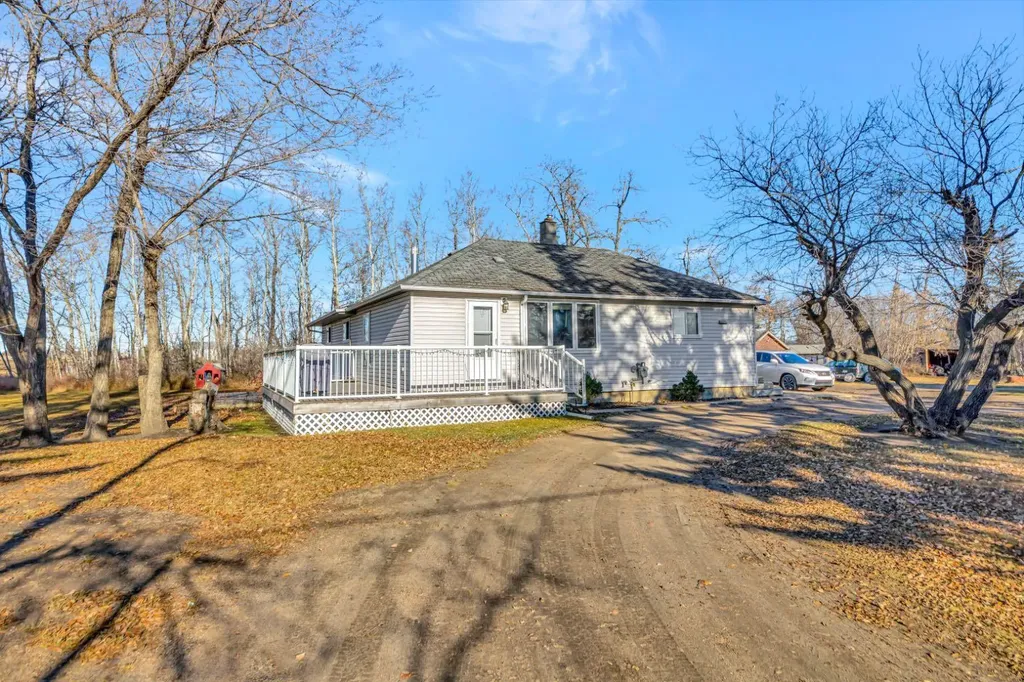 105 1st Avenue West Waseca SK S0M 3A0