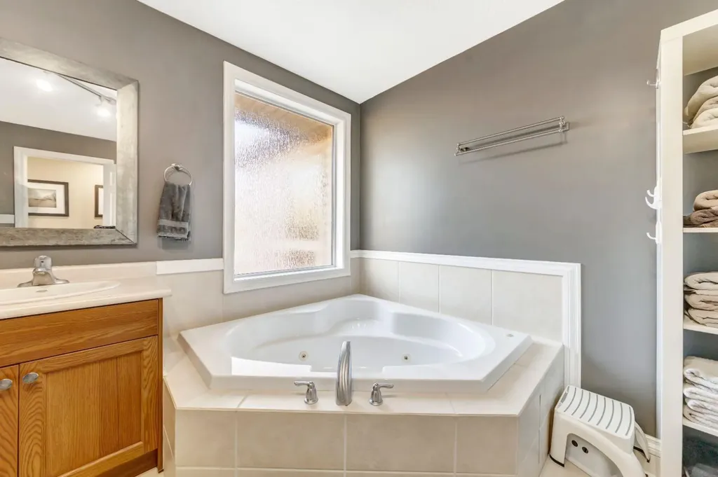 105 1st Avenue West Waseca SK S0M 3A0