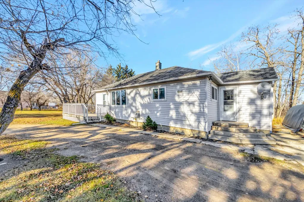 105 1st Avenue West Waseca SK S0M 3A0