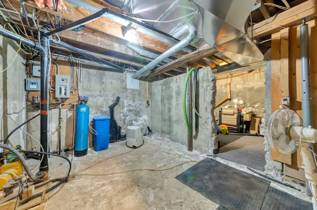105 1st Avenue West Waseca SK S0M 3A0