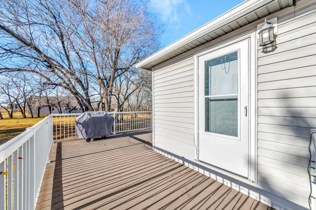 105 1st Avenue West Waseca SK S0M 3A0