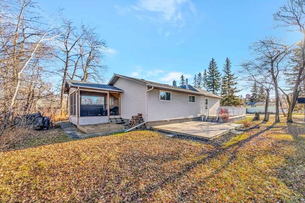 105 1st Avenue West Waseca SK S0M 3A0