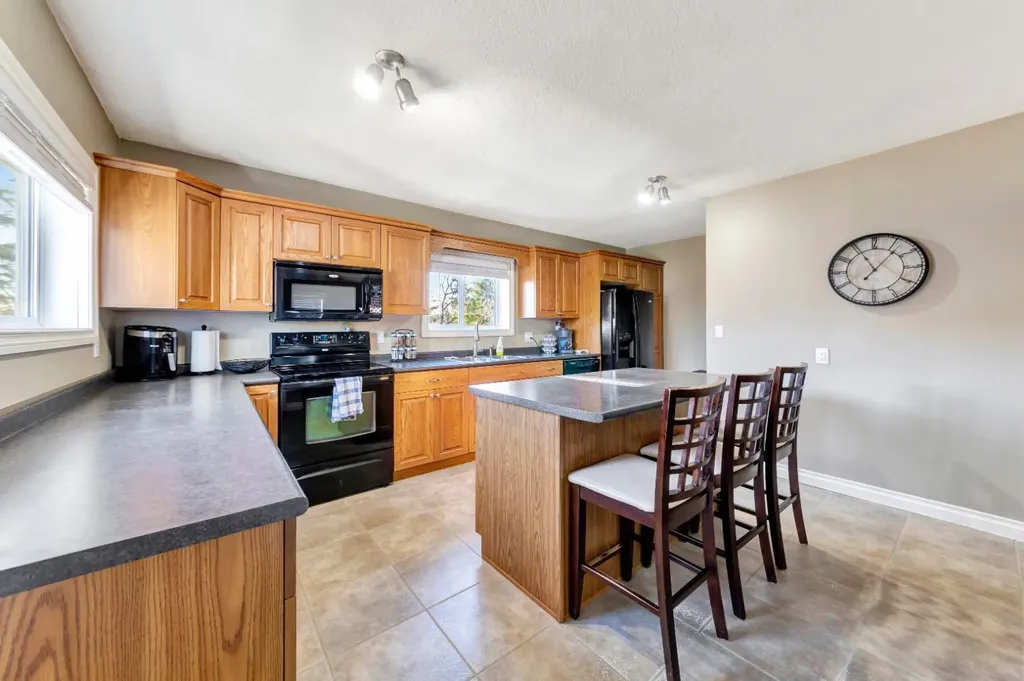105 1st Avenue West Waseca SK S0M 3A0