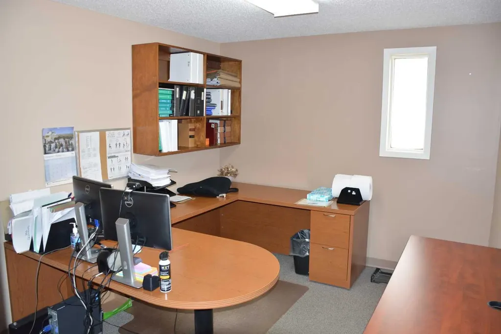 9910 97 Avenue Peace River AB T8S 1S5