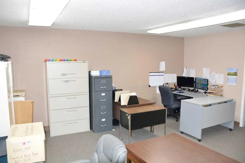9910 97 Avenue Peace River AB T8S 1S5