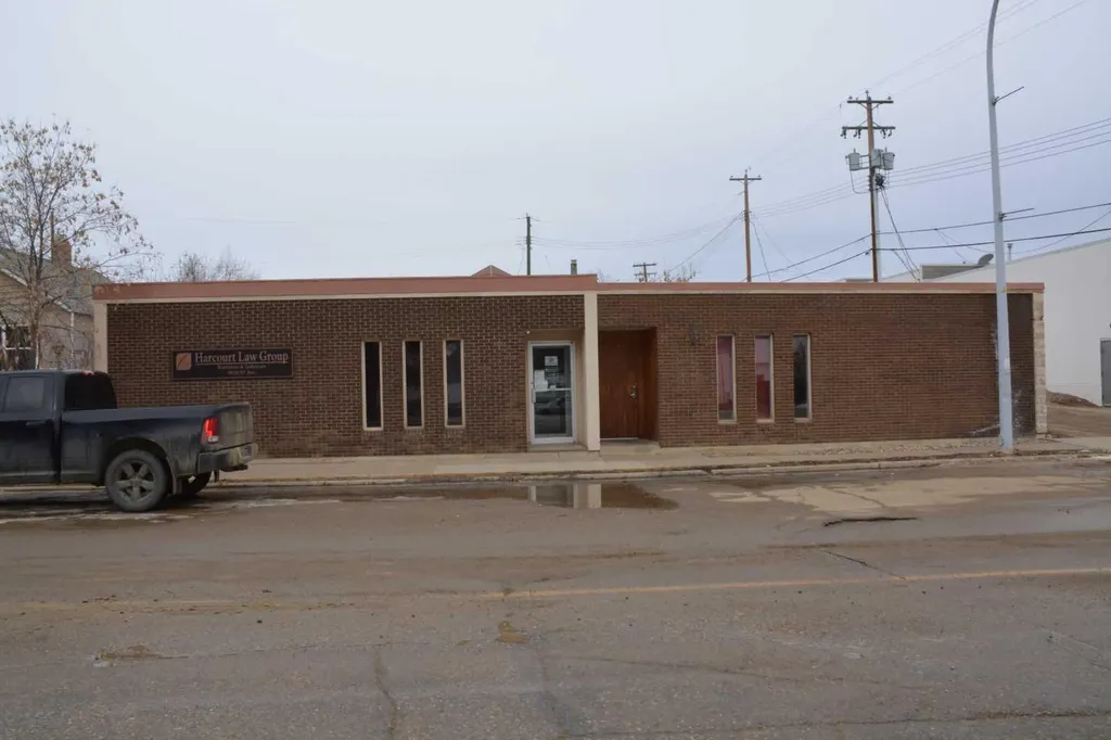 9910 97 Avenue Peace River AB T8S 1S5