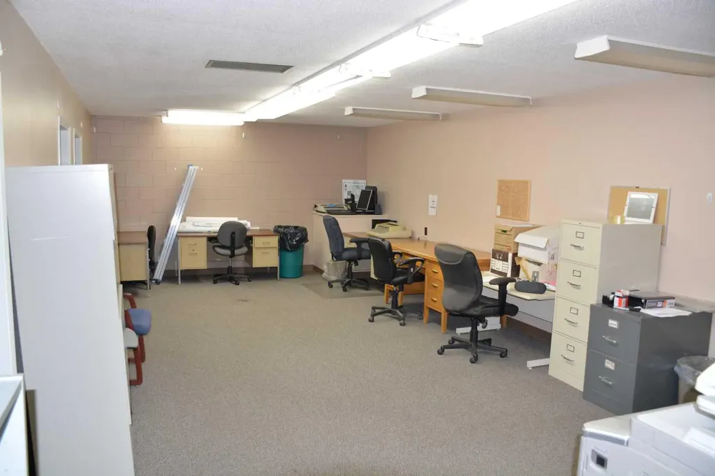 9910 97 Avenue Peace River AB T8S 1S5