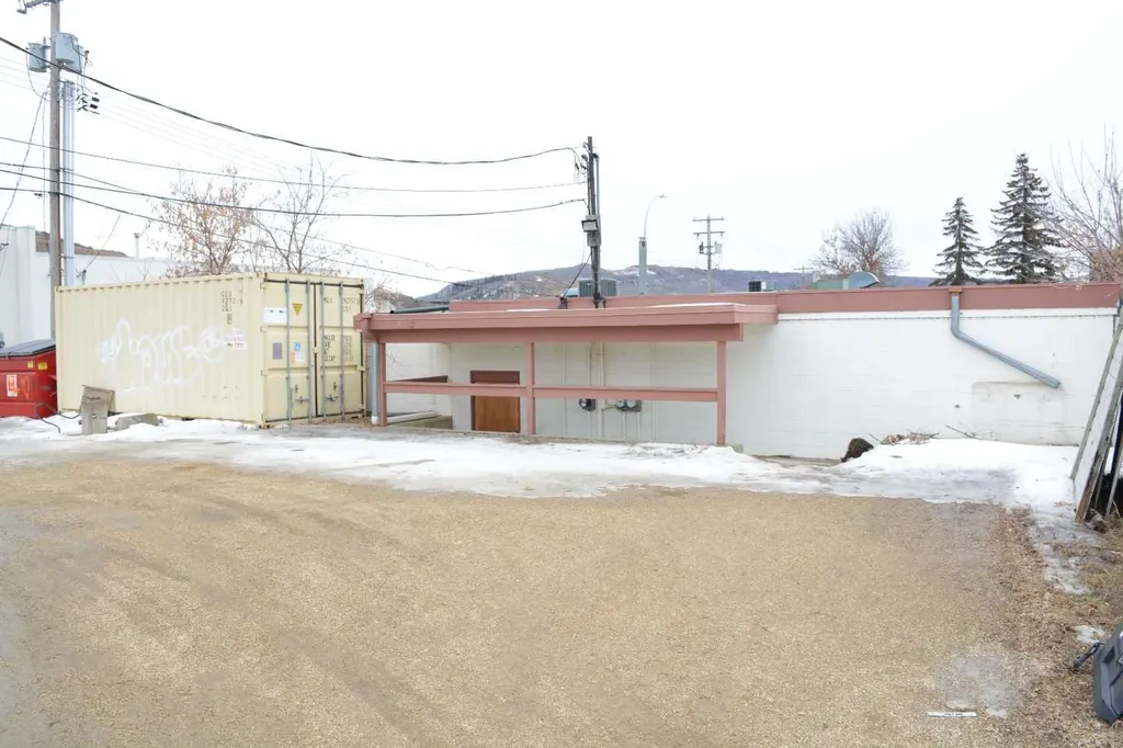 9910 97 Avenue Peace River AB T8S 1S5