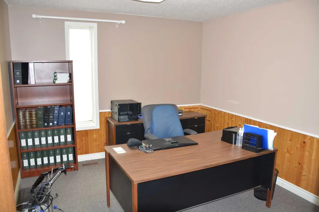 9910 97 Avenue Peace River AB T8S 1S5