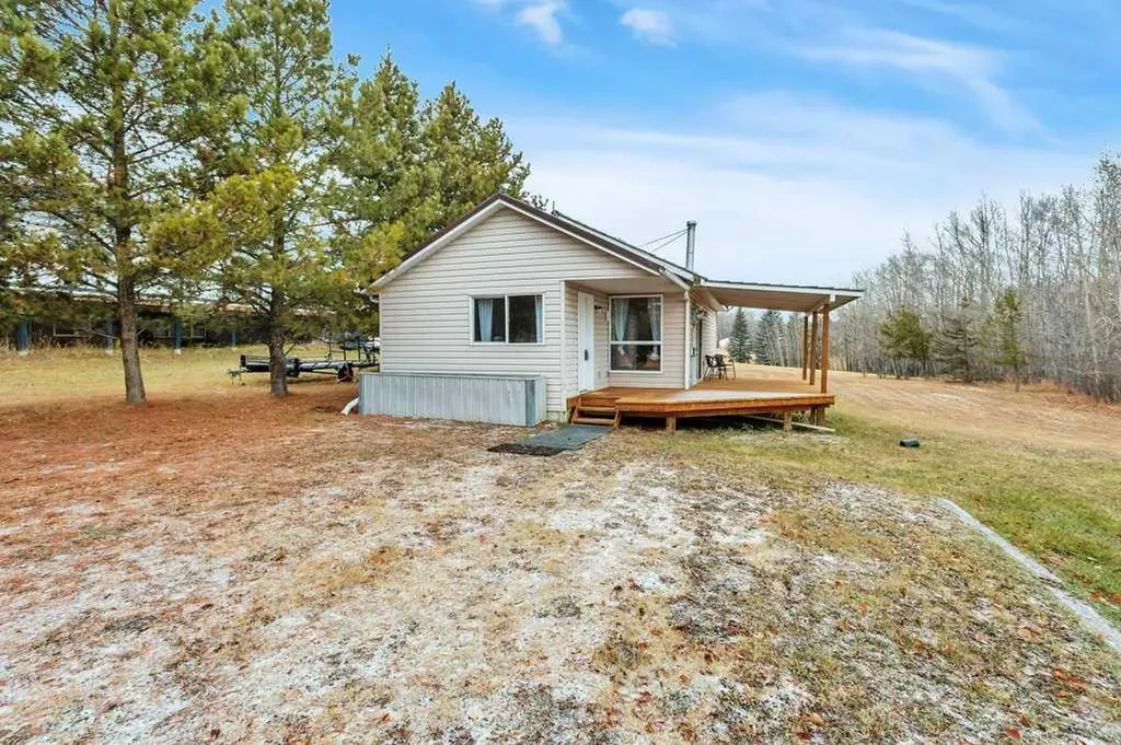 8 Sunnyside Drive Rural Ponoka County AB T0C 2J0