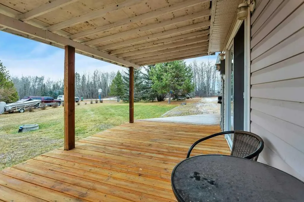 8 Sunnyside Drive Rural Ponoka County AB T0C 2J0