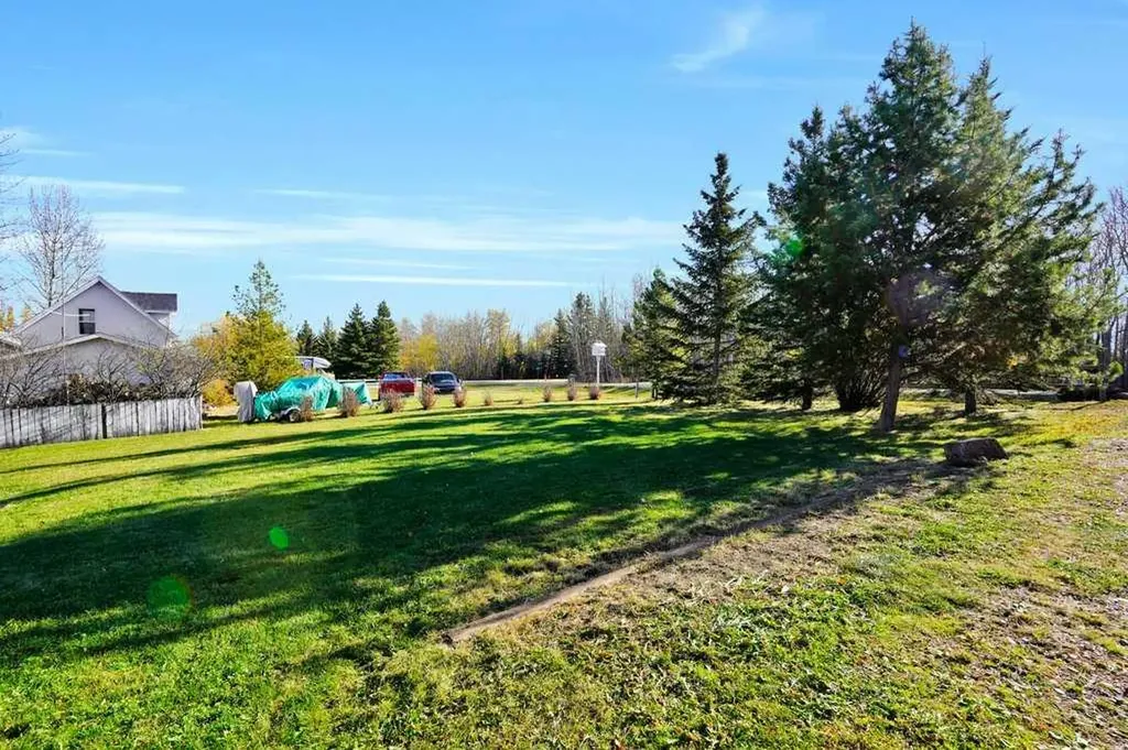 8 Sunnyside Drive Rural Ponoka County AB T0C 2J0
