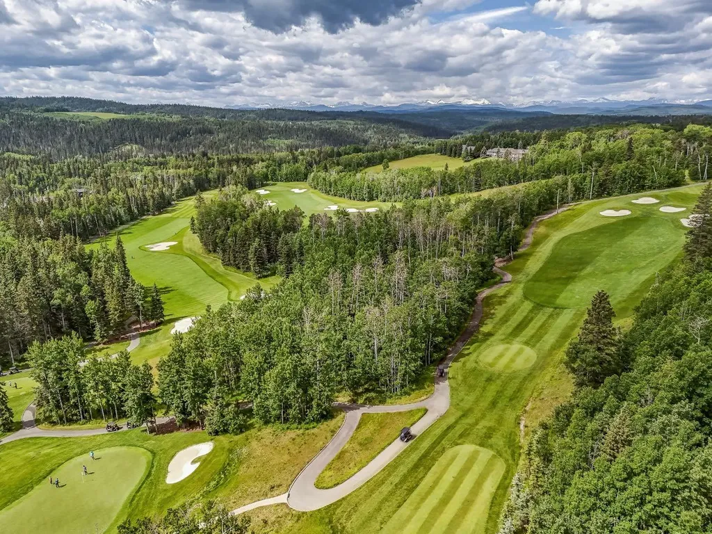 116 Hawks Landing Drive Priddis Greens AB T0L 1W3