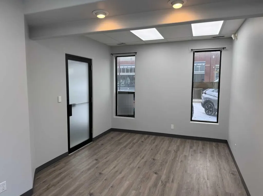 Vermilion AB, 5008 50 Avenue, Unit B