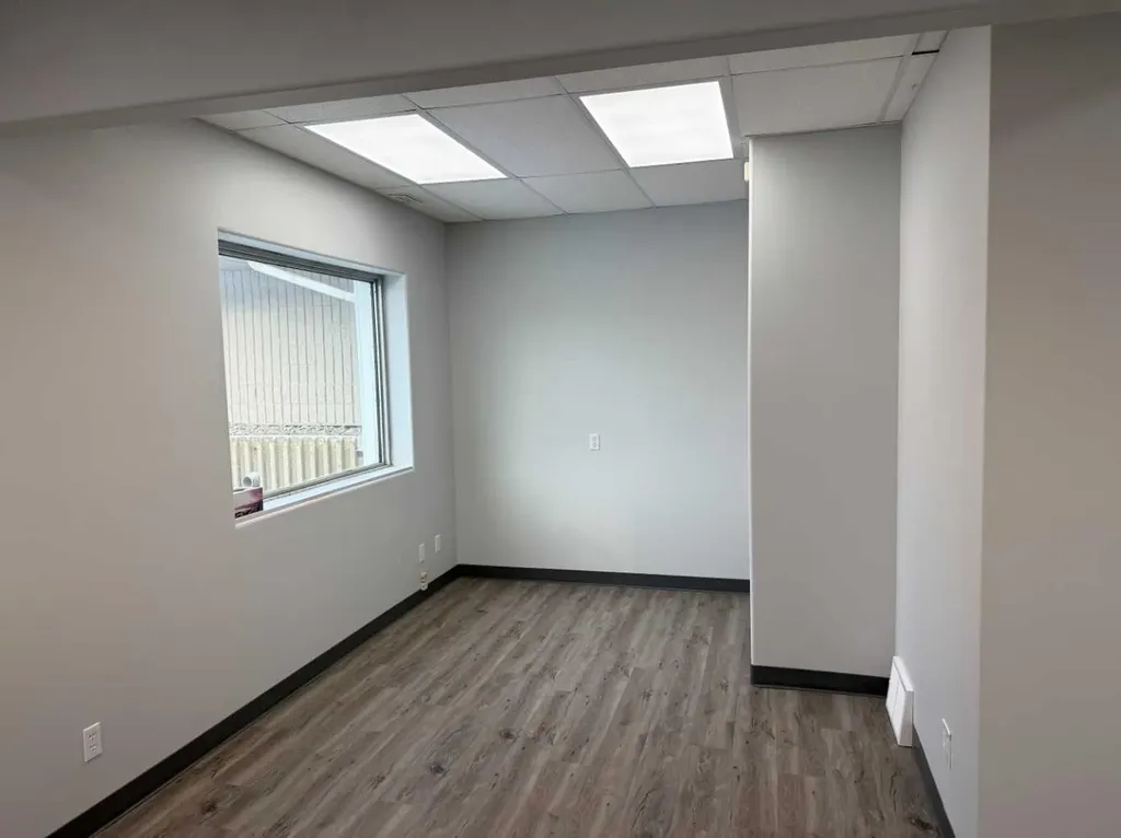 5008 50 Avenue Vermilion AB T9X 1A3