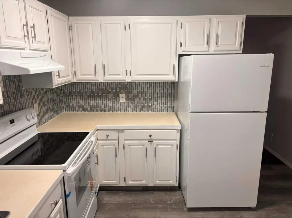 1108 10 Avenue N Lethbridge AB T1H 1K1