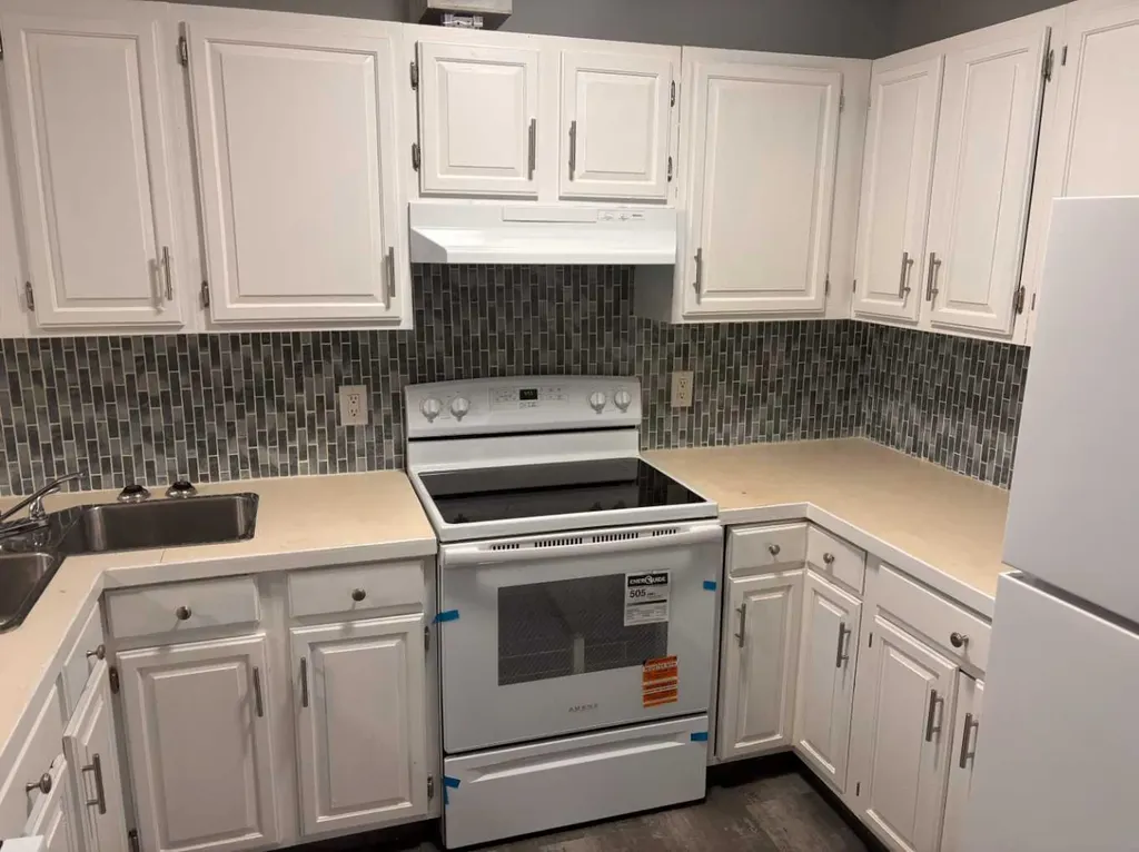 1108 10 Avenue N Lethbridge AB T1H 1K1