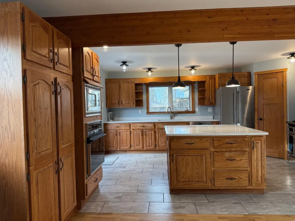 5109 46 Avenue Vermilion AB T9X 1Y1