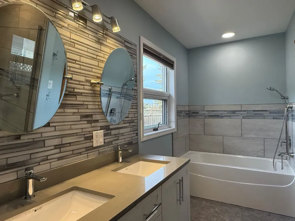 5109 46 Avenue Vermilion AB T9X 1Y1