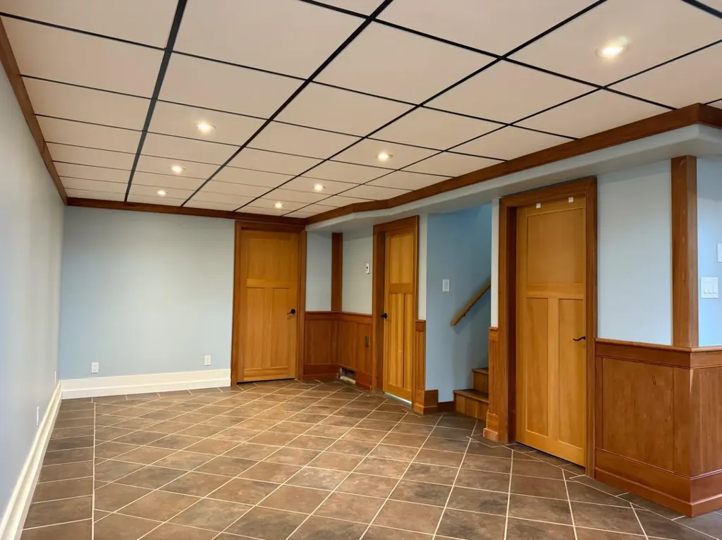 5109 46 Avenue Vermilion AB T9X 1Y1